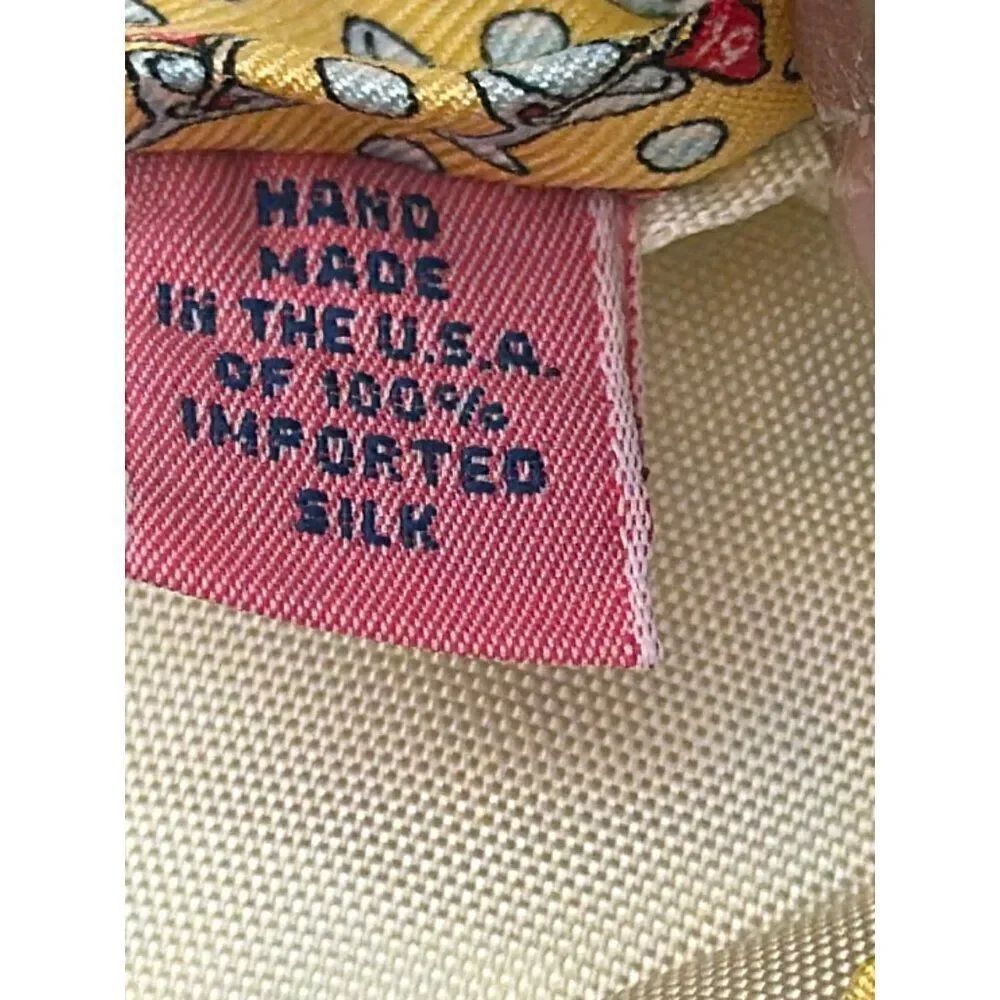 Vineyard Vines Martini 19th Hole Design Hand Made Yellow Silk Men’s Necktie